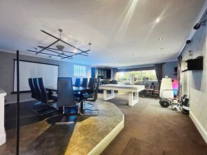 Dining Room- click for photo gallery